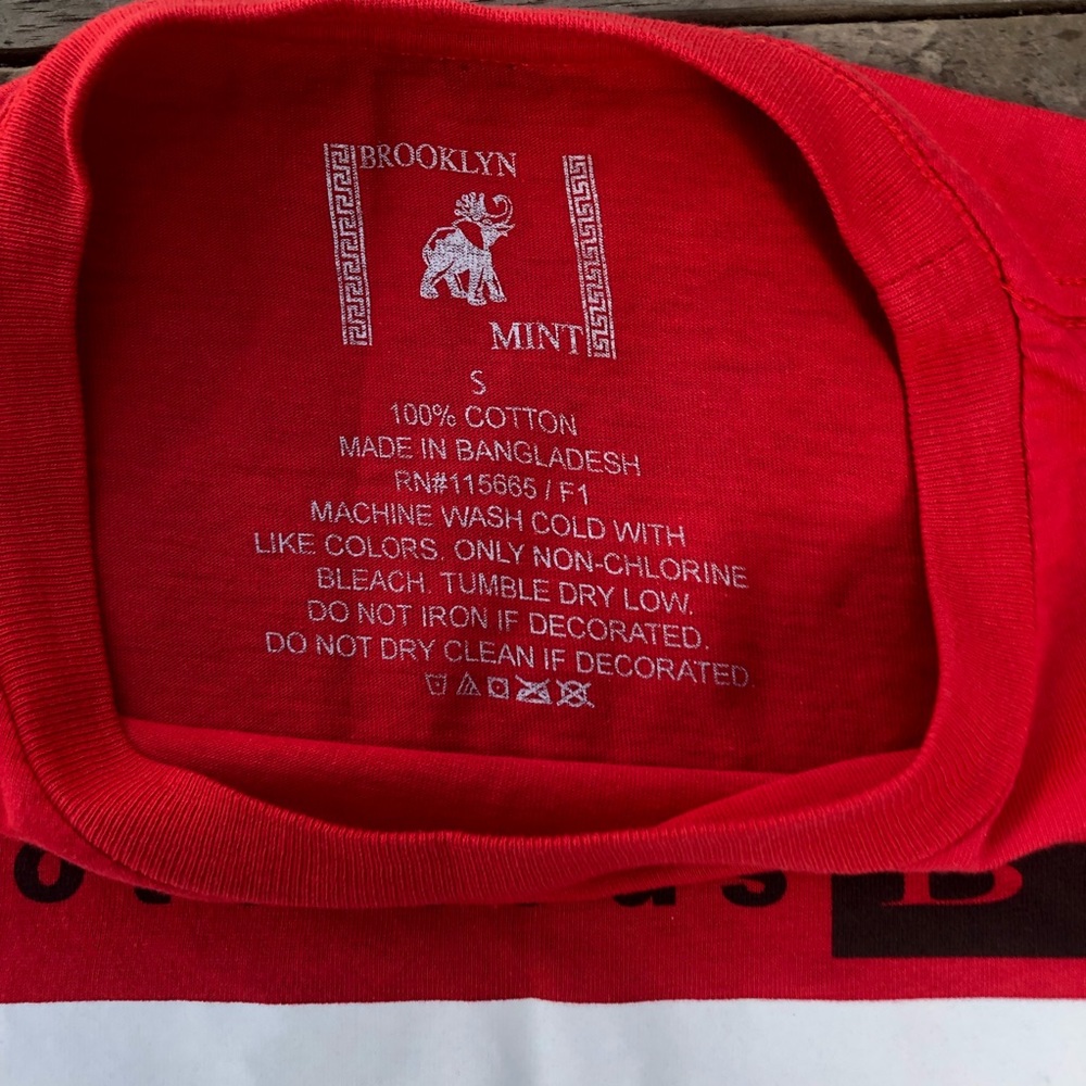 Red notorious BIG T-shirt - Picture 3 of 3